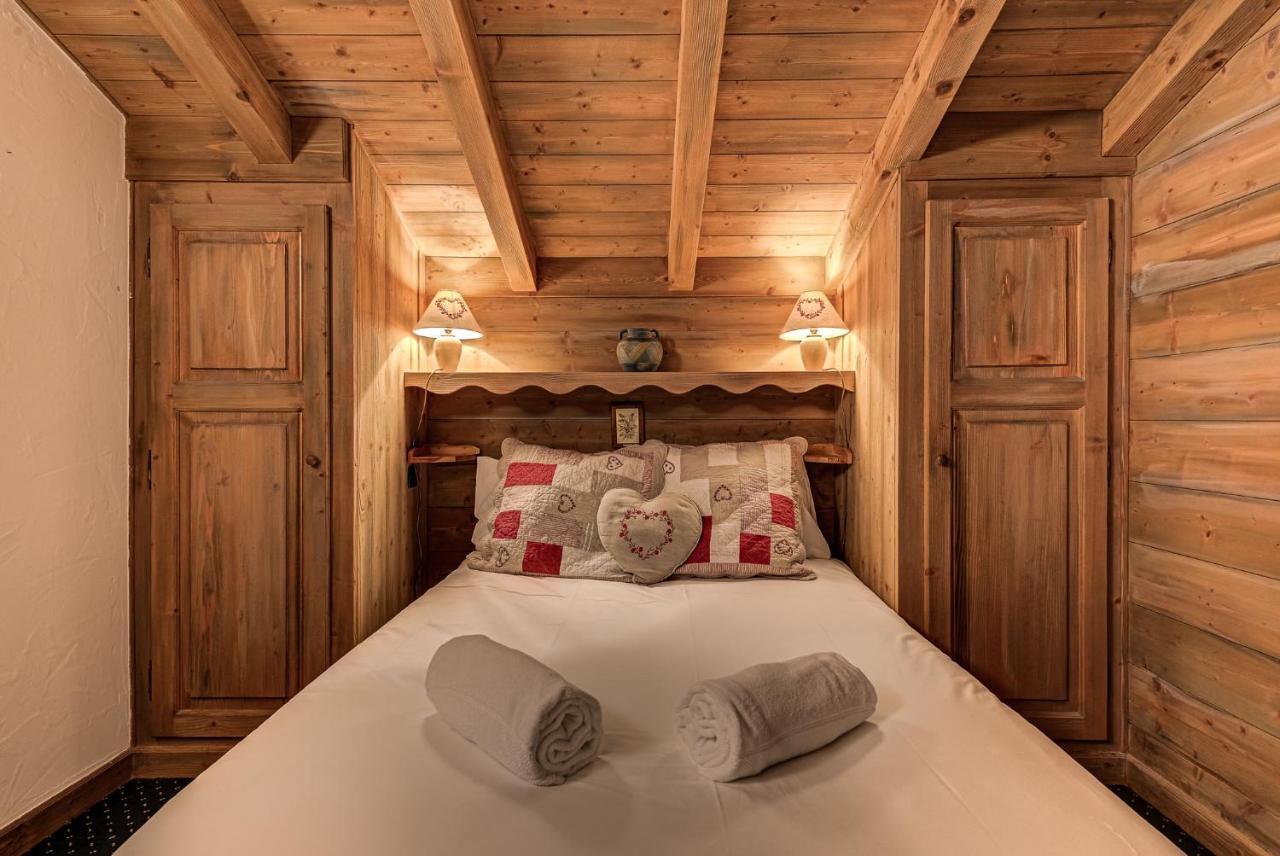 Chalet Blackbushe - Traditional Chalet - Alpes Travel - Sleeps 4-6 レ・ズッシュ エクステリア 写真